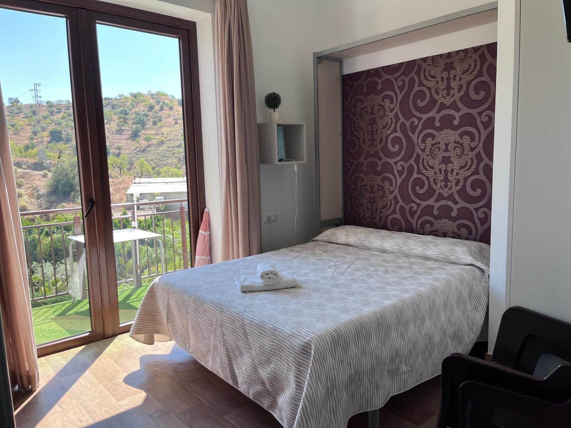 Aparthotel Balcones De Bentomiz Velez Malaga Esterno foto